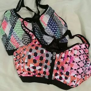 2 VS knockout bras 34C